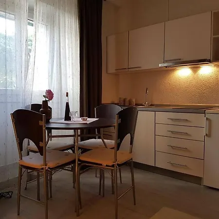 Aduro Apartment *